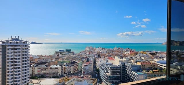 1 bedroom Flat for sale in Centro Urbano, Benidorm with pool - € 295,000 (Ref: 9674600)