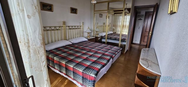 1 bedroom Flat for sale in Centro Urbano, Benidorm with pool - € 295,000 (Ref: 9674600)