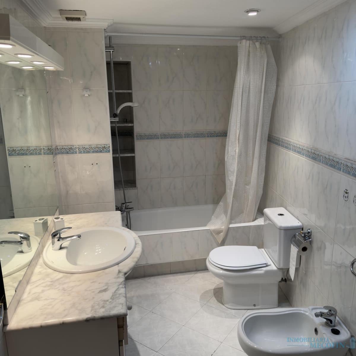 4 makuuhuone Asunto myytävänä paikassa Benidorm mukana 
autotalli - 295 000 € (Ref: 9674601)