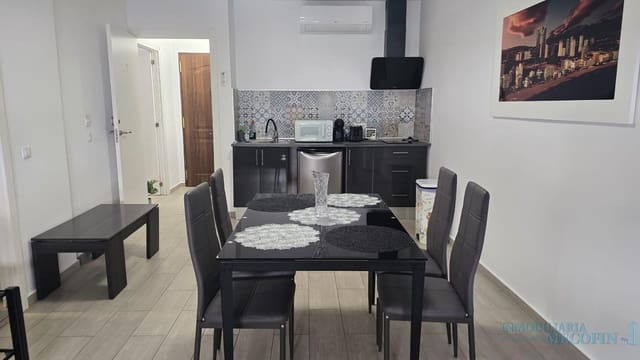 2 bedroom Flat for sale in Centro Urbano, Benidorm - € 215,000 (Ref: 9674603)
