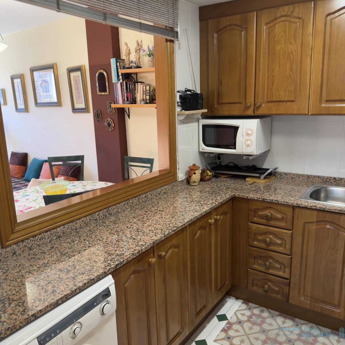 1 soverom Leilighet til salgs i Benidorm med svømmebasseng garasje - € 195 000 (Ref: 9674606)