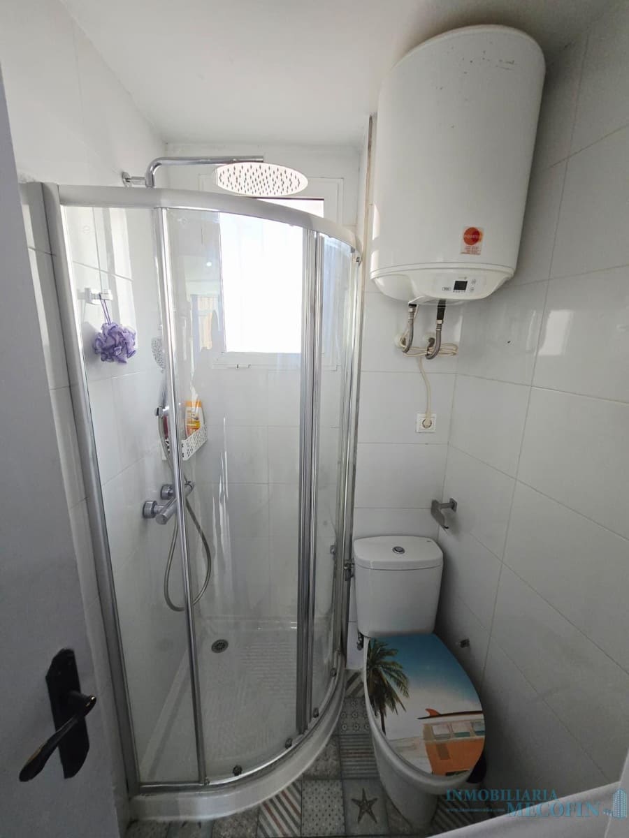 Wohnung zu verkaufen in Benidorm mit Pool - 130.000 € (Ref: 9674610)