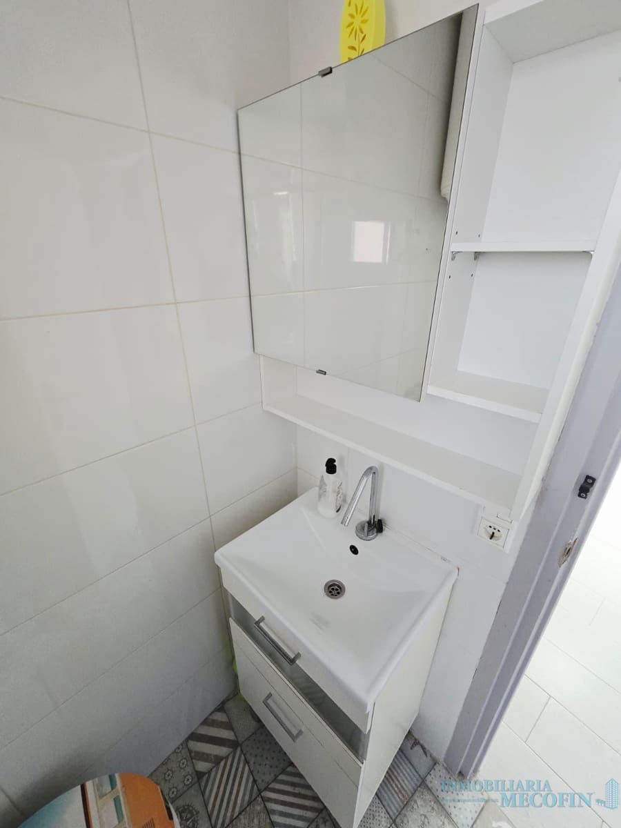 Wohnung zu verkaufen in Benidorm mit Pool - 130.000 € (Ref: 9674610)