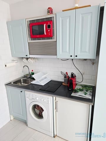 Flat for sale in Centro Urbano, Benidorm with pool - € 130,000 (Ref: 9674610)