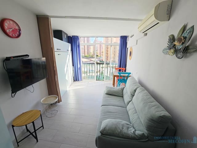 Flat for sale in Centro Urbano, Benidorm with pool - € 130,000 (Ref: 9674610)