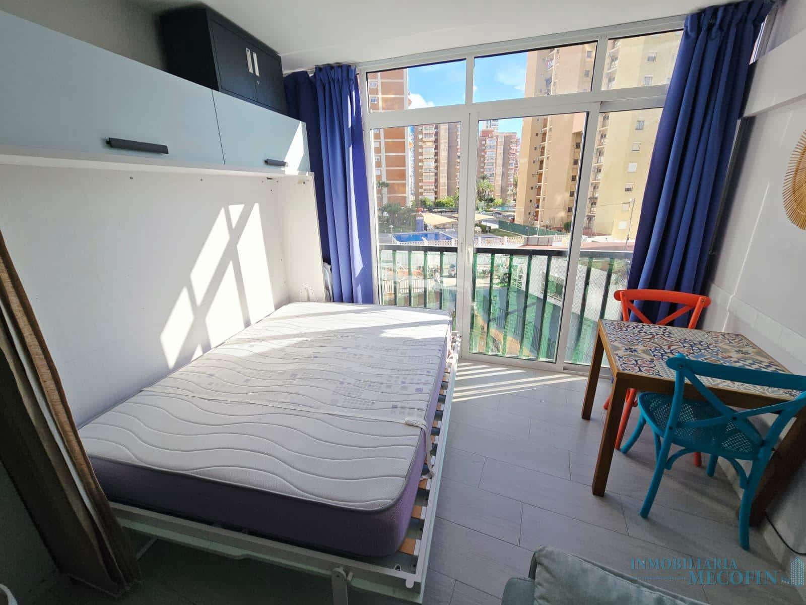 Wohnung zu verkaufen in Benidorm mit Pool - 130.000 € (Ref: 9674610)