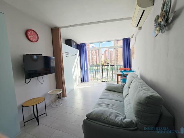 Flat for sale in Centro Urbano, Benidorm with pool - € 130,000 (Ref: 9674610)