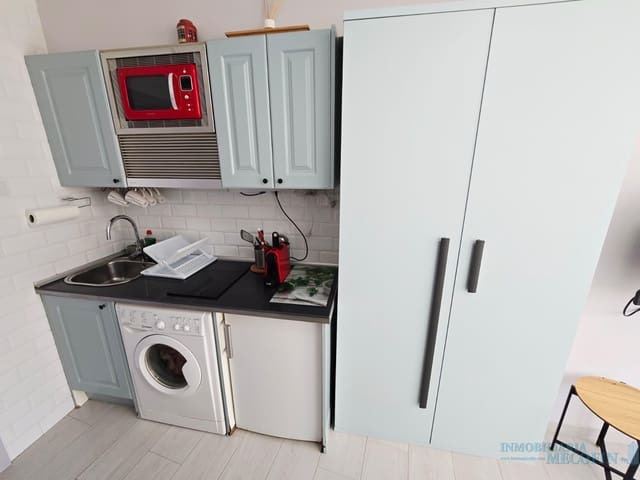 Flat for sale in Centro Urbano, Benidorm with pool - € 130,000 (Ref: 9674610)