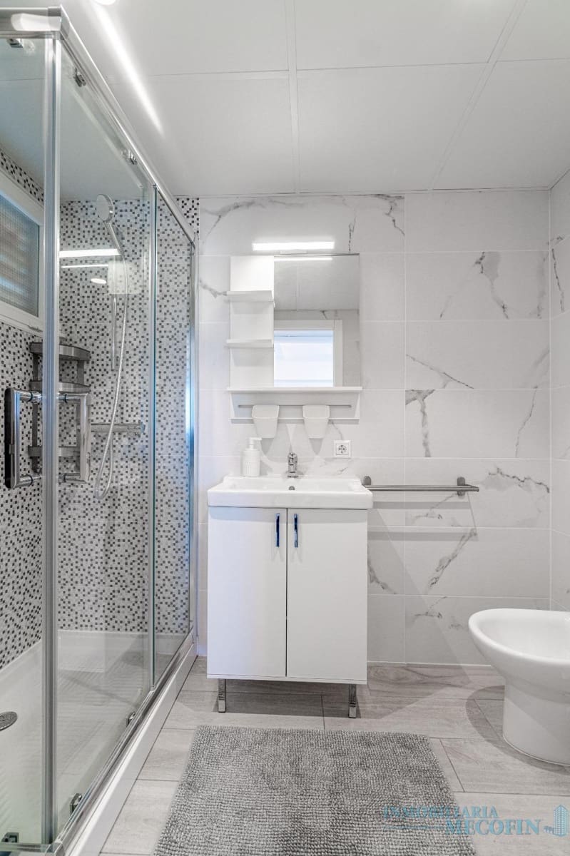 2 quarto Apartamento para venda em Benidorm com piscina garagem - 315 000 € (Ref: 9674612)