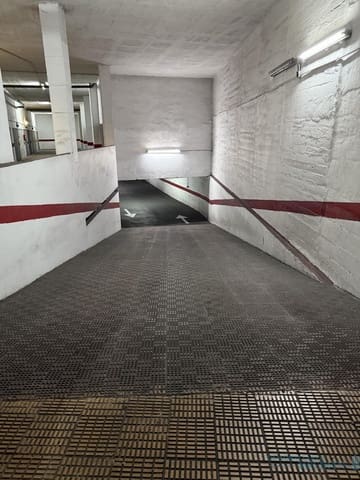 Garage til salg i Centro Urbano, Benidorm - € 35.000 (Ref: 9674615)
