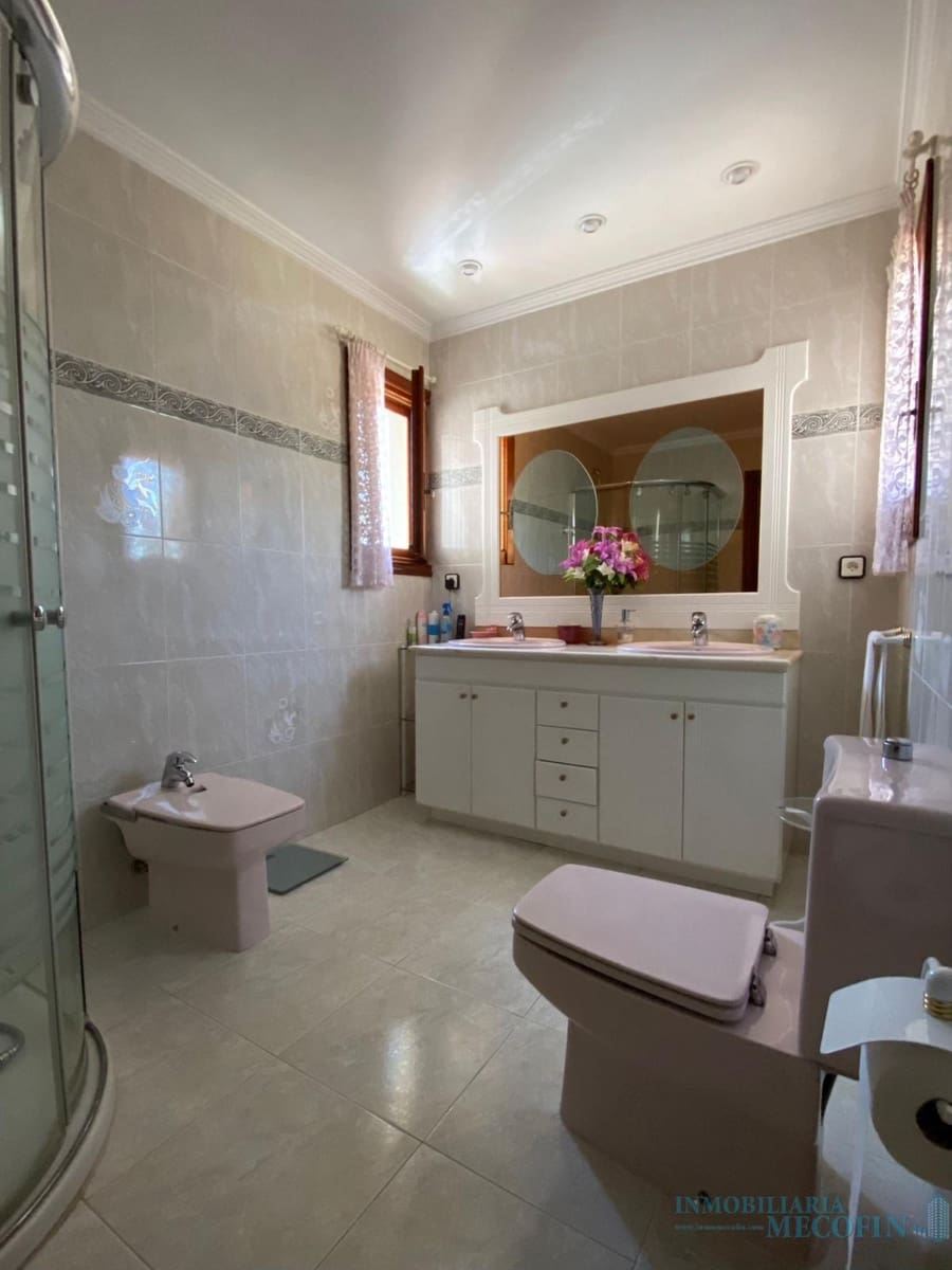 6 chambre Villa/Maison à vendre à La Nucia avec piscine garage - 625 000 € (Ref: 9674617)