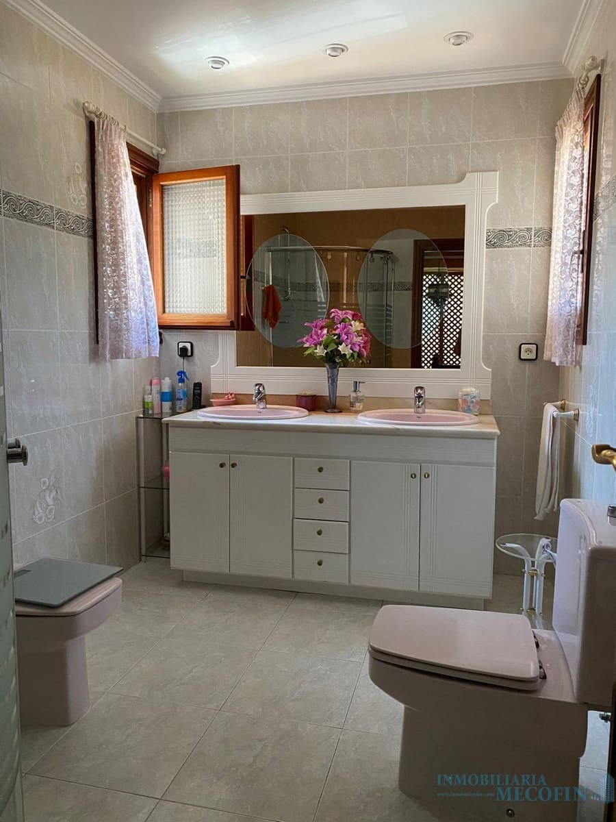 6 chambre Villa/Maison à vendre à La Nucia avec piscine garage - 625 000 € (Ref: 9674617)