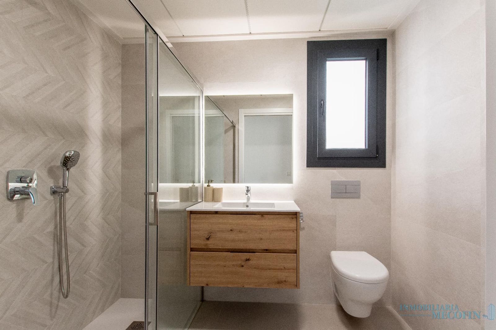 Apartamento de 2 habitaciones en Finestrat en venta con piscina garaje - 375.000 € (Ref: 9674621)