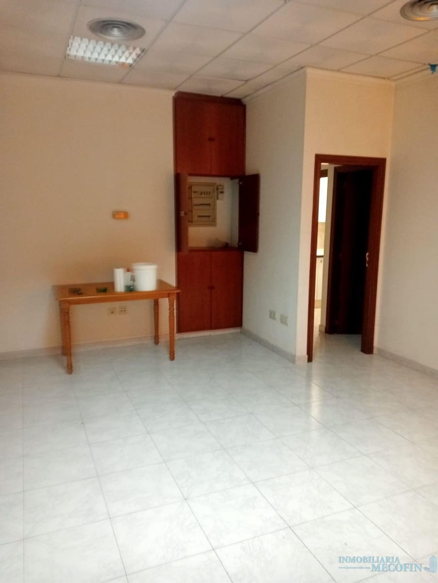 1 bedroom Commercial for sale in Benidorm - € 250,000 (Ref: 9674624)