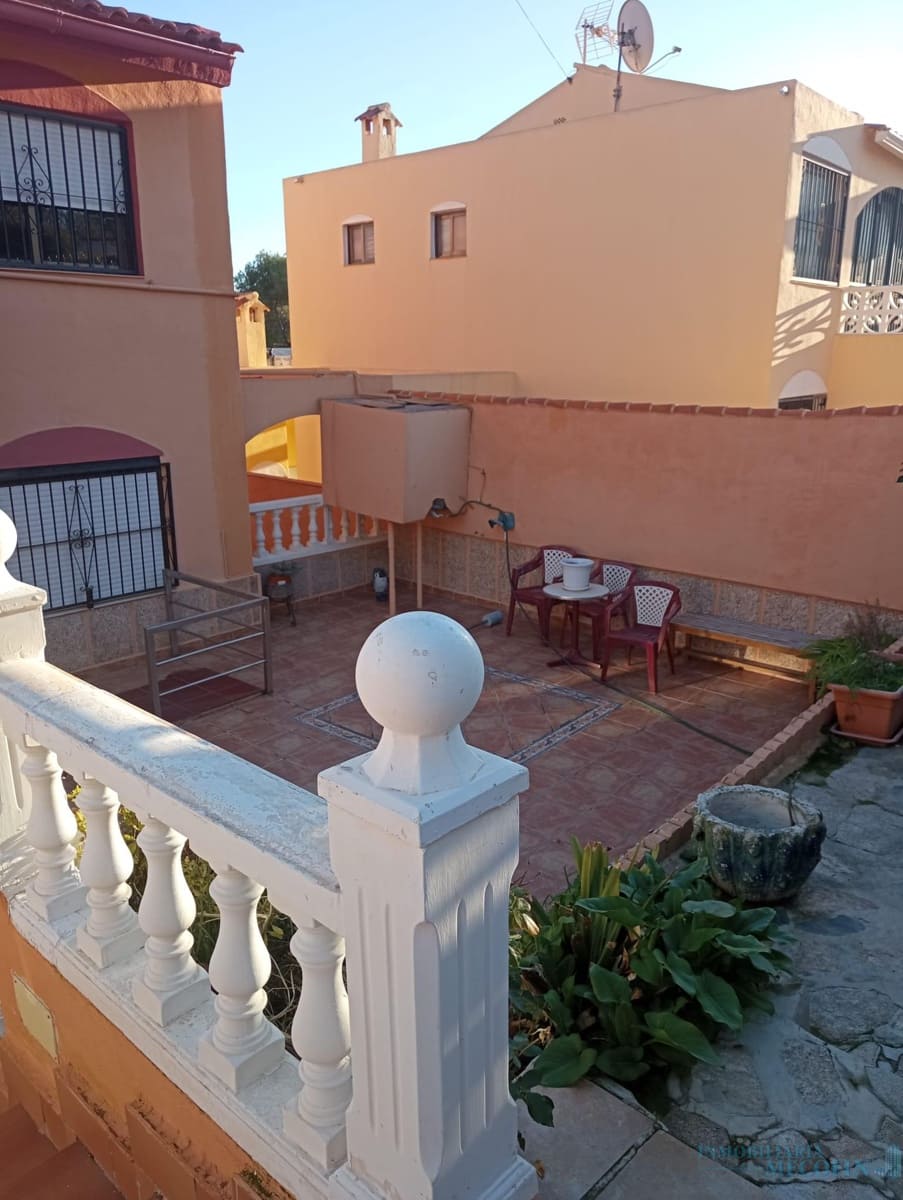 4 Zimmer Villa zu verkaufen in La Nucia mit Pool Garage - 495.000 € (Ref: 9674628)