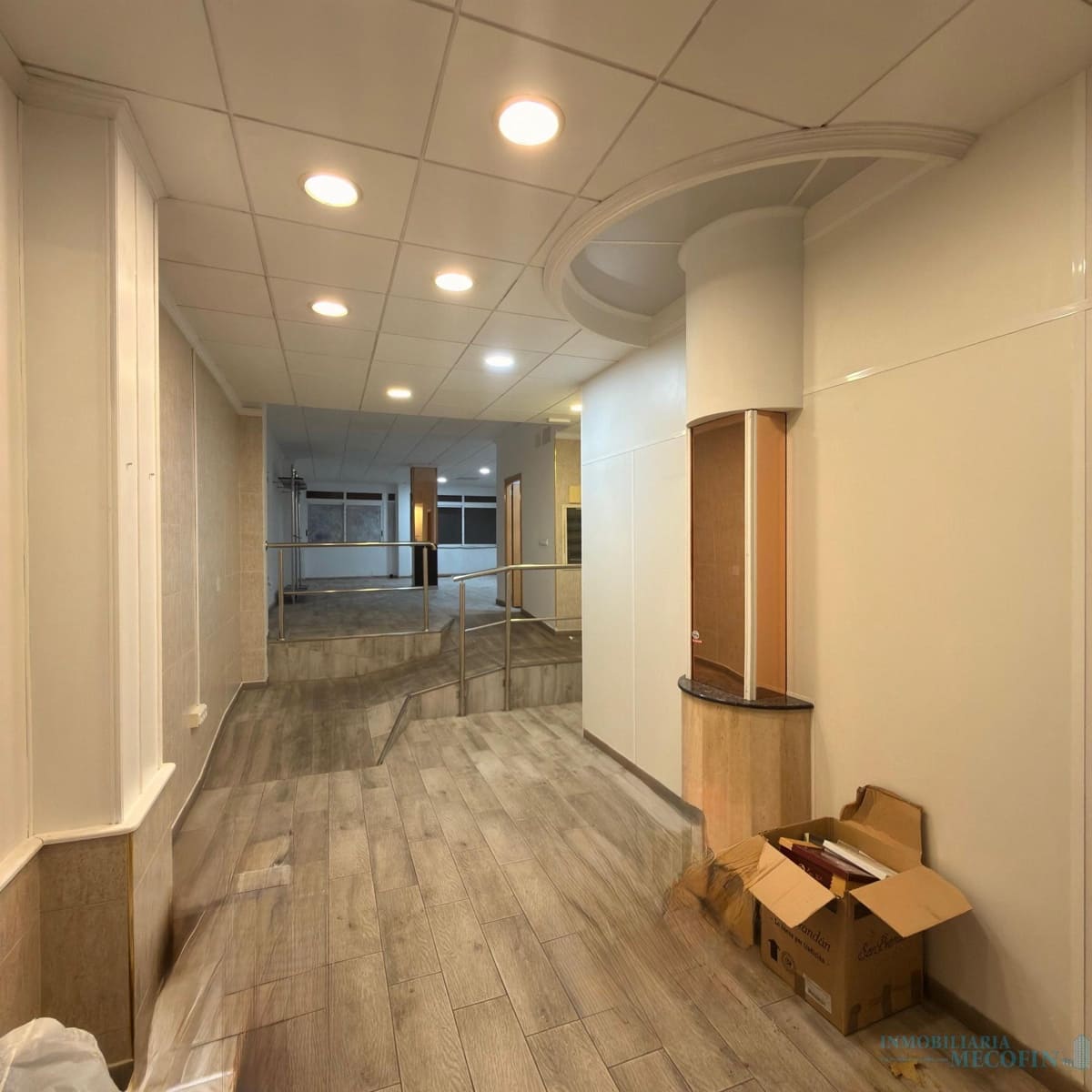 Commercial for rent in Benidorm - € 1,300 (Ref: 9674629)