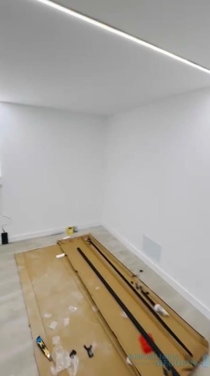 2 bedroom Apartment for sale in Benidorm with pool - € 247,000 (Ref: 9674632)