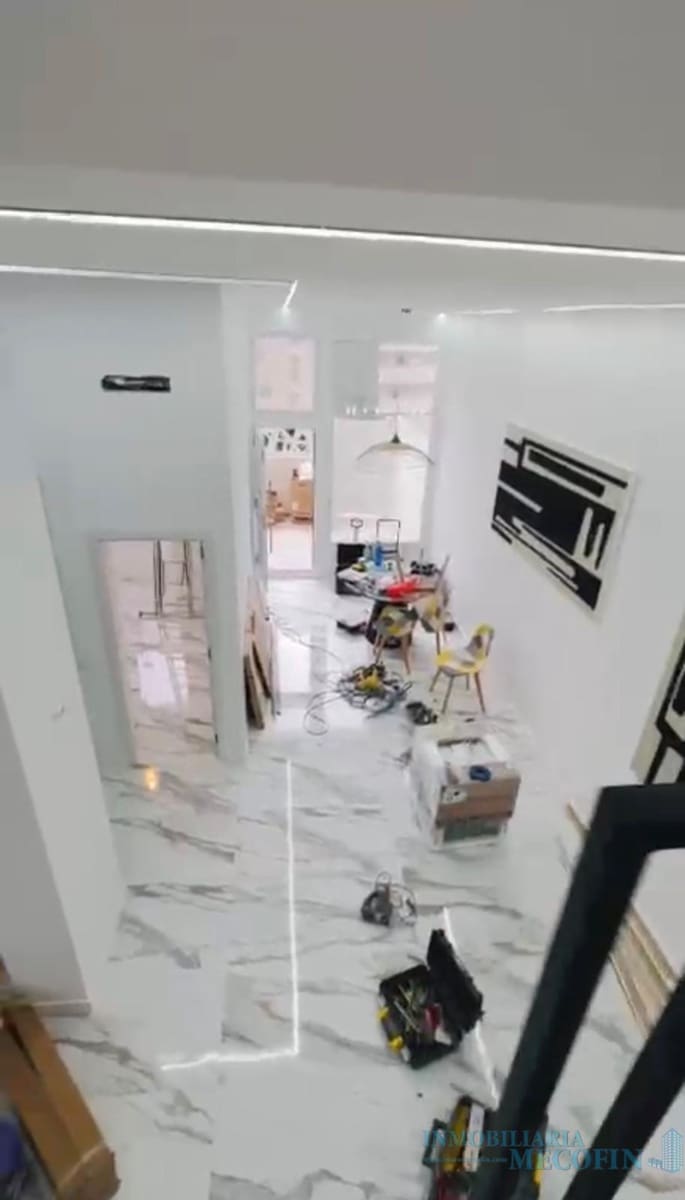 2 bedroom Apartment for sale in Benidorm with pool - € 247,000 (Ref: 9674632)