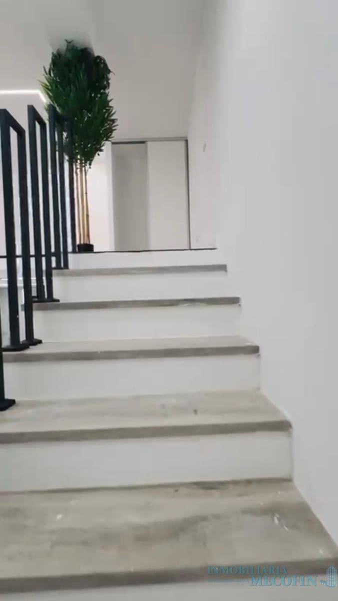 2 bedroom Apartment for sale in Benidorm with pool - € 247,000 (Ref: 9674632)