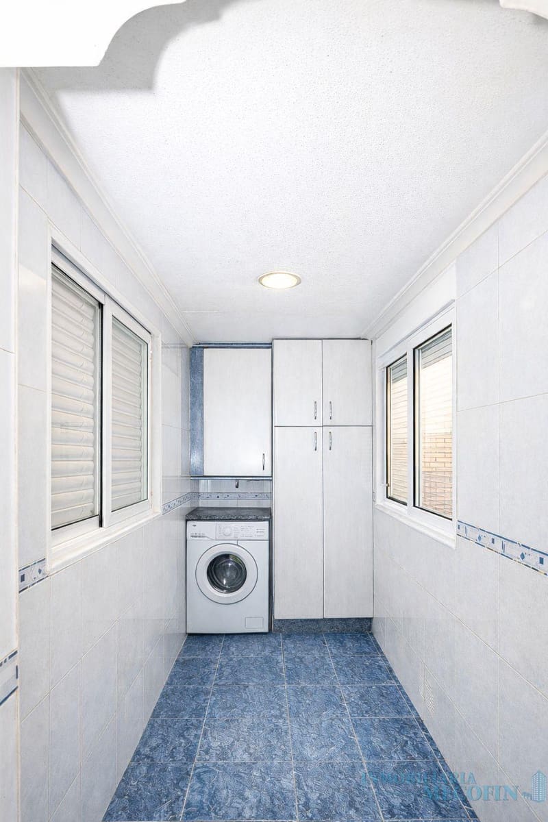 3 Zimmer Wohnung zu verkaufen in Benidorm mit Garage - 269.000 € (Ref: 9679309)