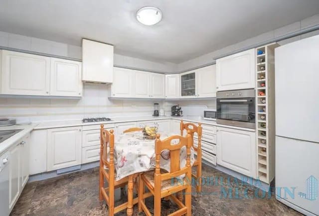 3 chambre Appartement à vendre à Centro Urbano, Benidorm avec piscine garage - 470 000 € (Ref: 9685749)