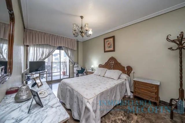 3 chambre Appartement à vendre à Centro Urbano, Benidorm avec piscine garage - 470 000 € (Ref: 9685749)