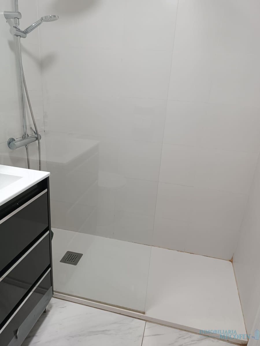 2 slaapkamer Flat te koop in Benidorm met zwembad - € 240.000 (Ref: 9732283)