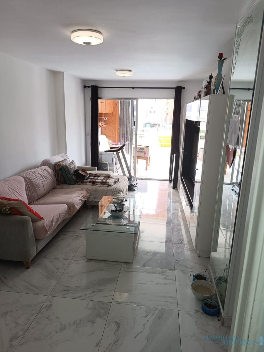 2 slaapkamer Flat te koop in Benidorm met zwembad - € 240.000 (Ref: 9732283)