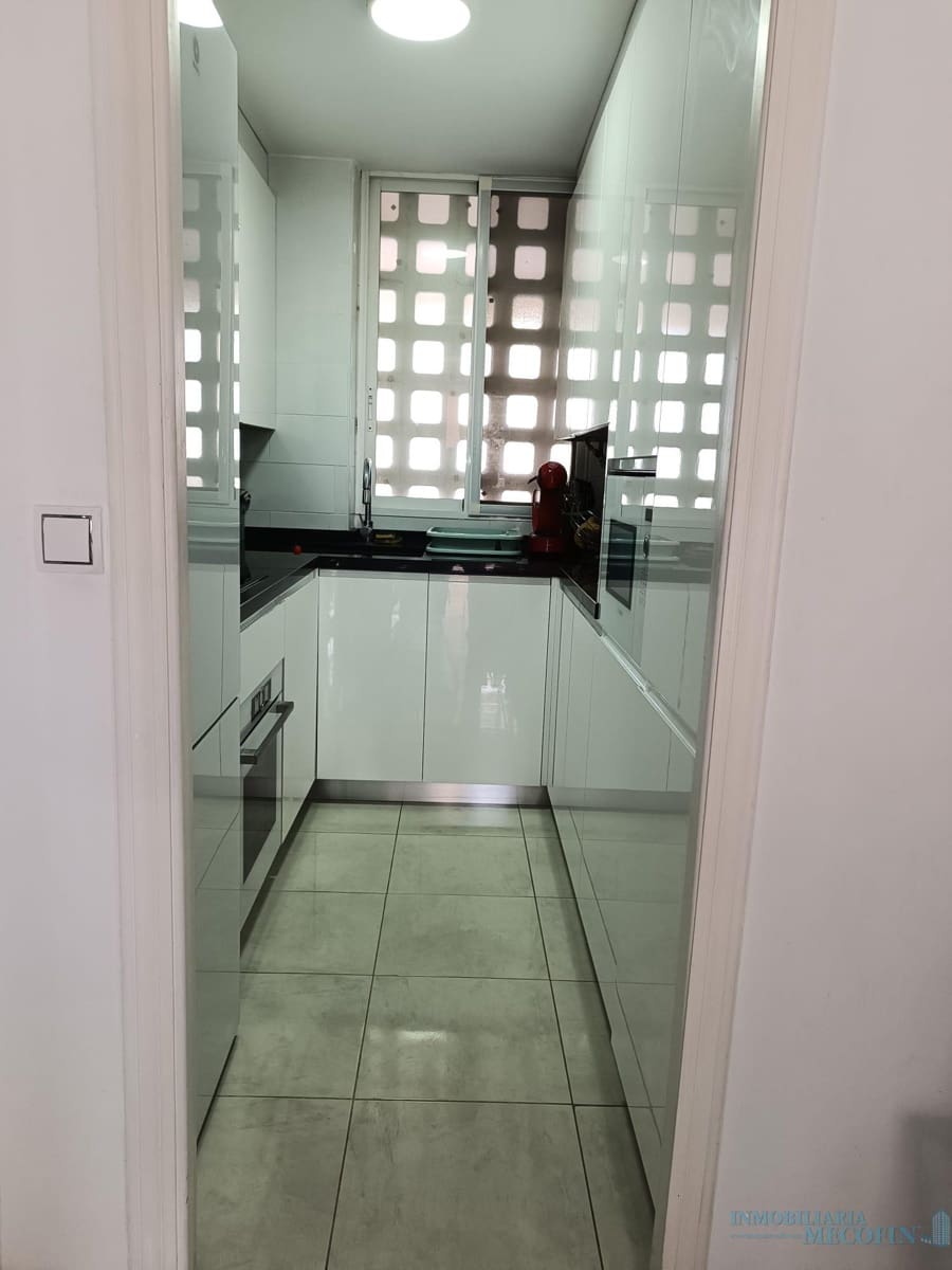 2 slaapkamer Flat te koop in Benidorm met zwembad - € 240.000 (Ref: 9732283)