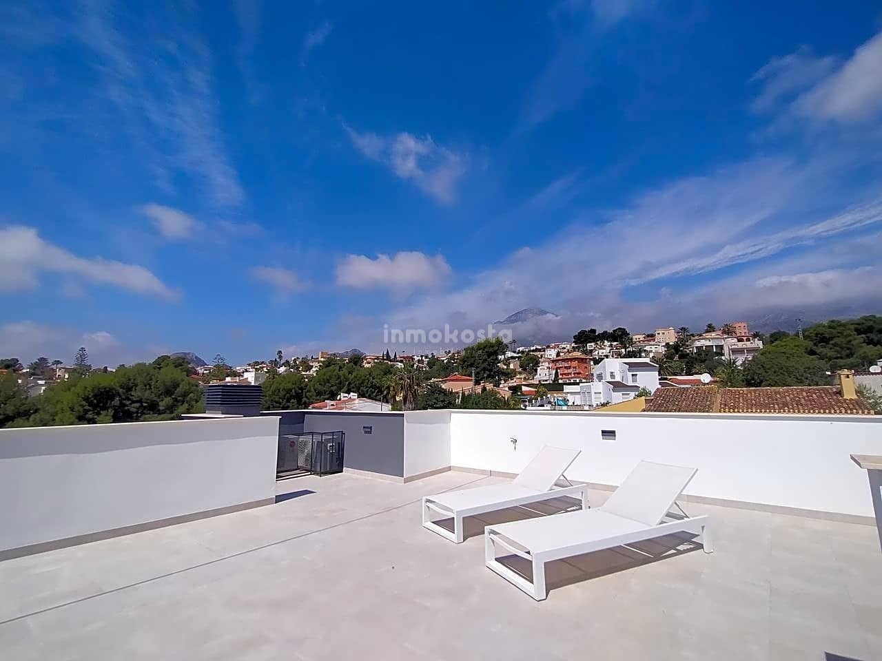 Chalet de 3 habitaciones en La Nucia en venta con piscina garaje - 600.000 € (Ref: 6081388)