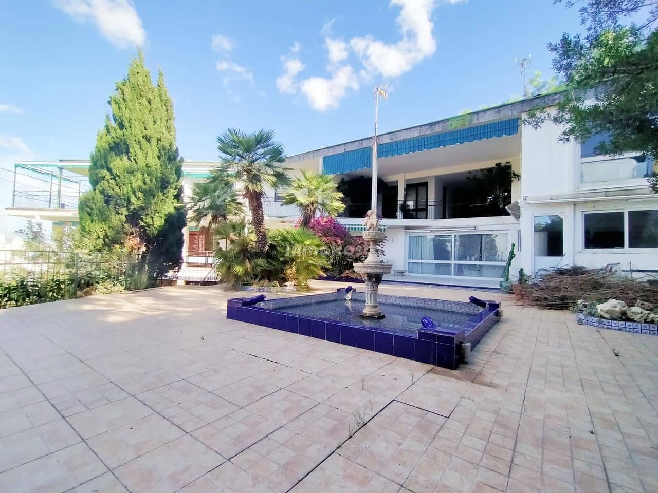 13 bedroom Villa for sale in Benidorm with pool garage - € 1,980,000 (Ref: 7048748)