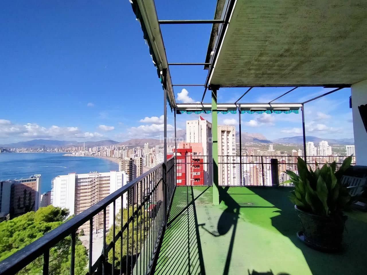 13 bedroom Villa for sale in Benidorm with pool garage - € 1,980,000 (Ref: 7048748)