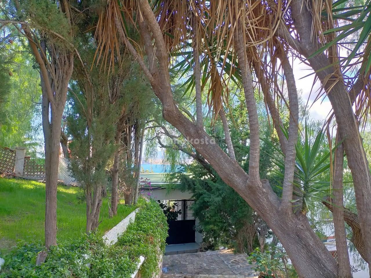 13 bedroom Villa for sale in Benidorm with pool garage - € 1,980,000 (Ref: 7048748)