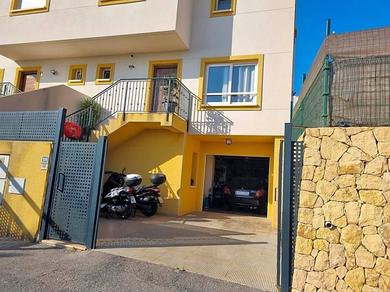 6 soveværelse Villa til salg i La Nucia med swimmingpool garage - € 410.000 (Ref: 7775729)