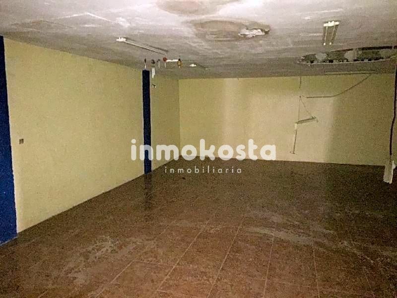 Commercial for sale in Benidorm - € 124,600 (Ref: 7912415)