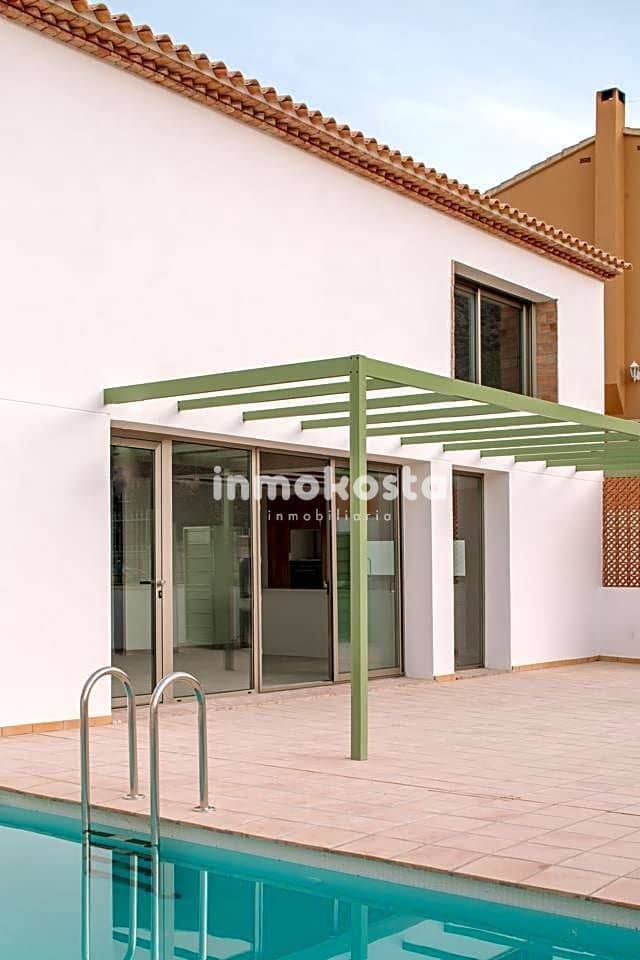 3 bedroom Villa for sale in Orxeta with pool garage - € 635,000 (Ref: 7981229)