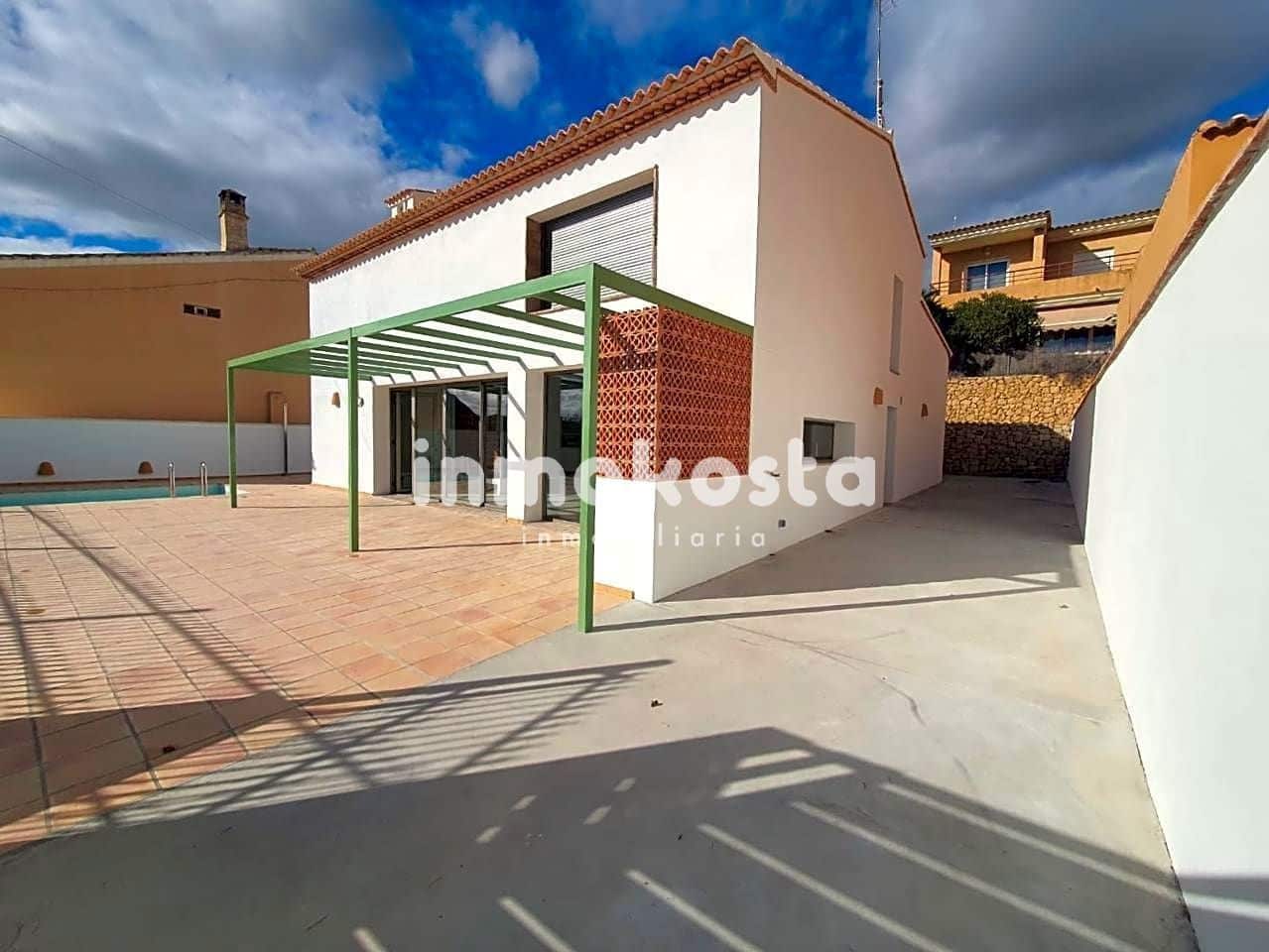 3 bedroom Villa for sale in Orxeta with pool garage - € 635,000 (Ref: 7981229)