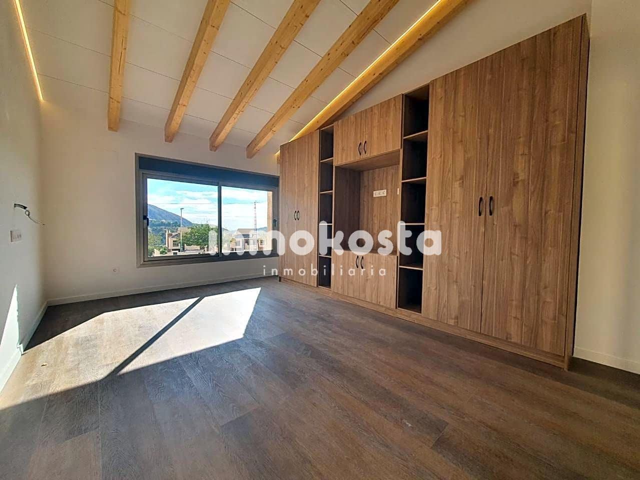 3 bedroom Villa for sale in Orxeta with pool garage - € 635,000 (Ref: 7981229)