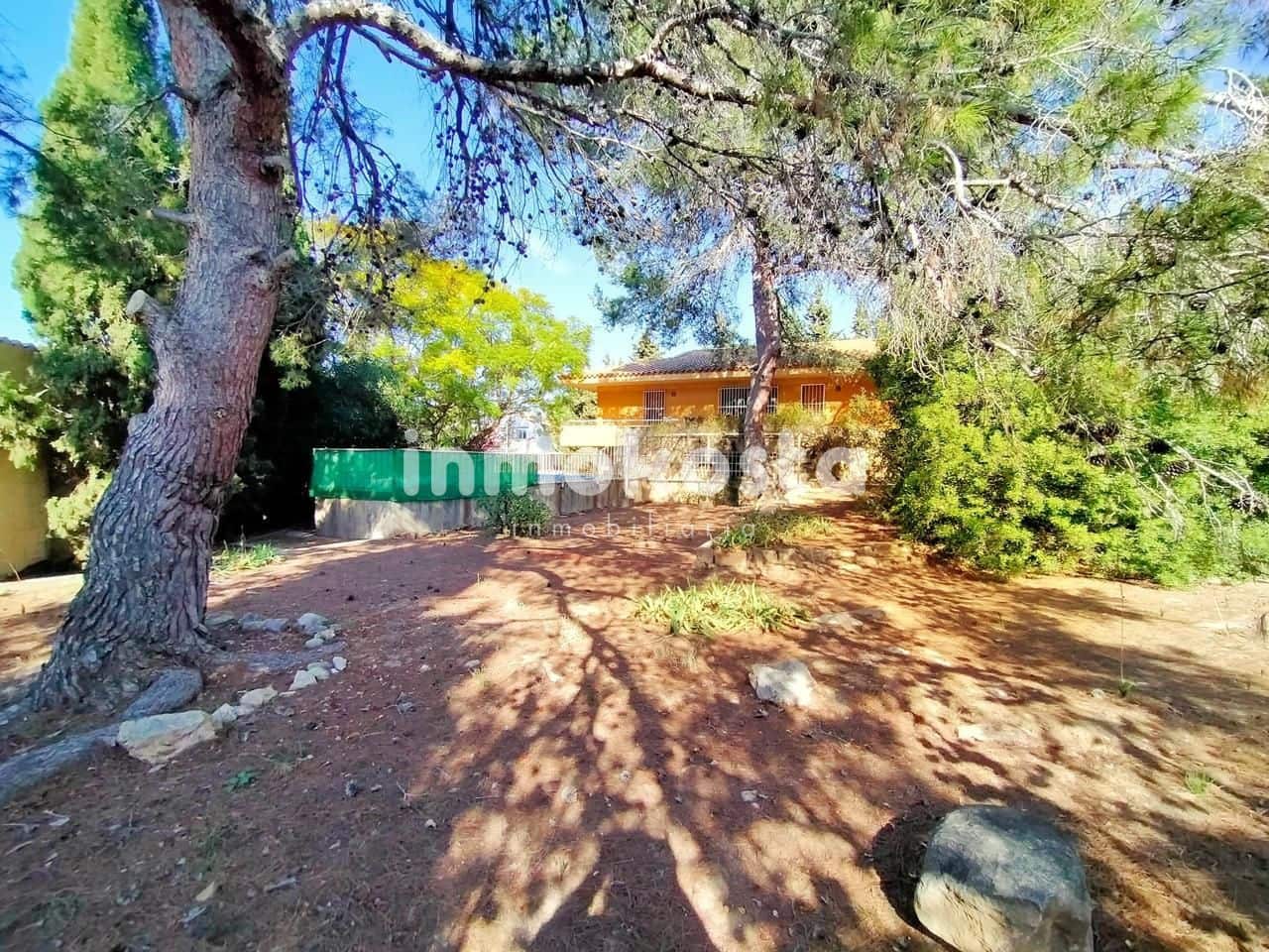 3 bedroom Villa for sale in Benidorm with pool garage - € 447,000 (Ref: 8072802)