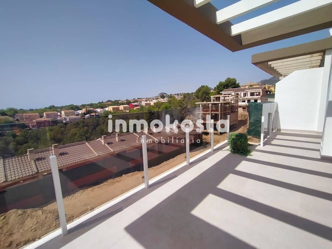 4 Zimmer Villa zu verkaufen in La Nucia mit Pool Garage - 427.000 € (Ref: 8093526)