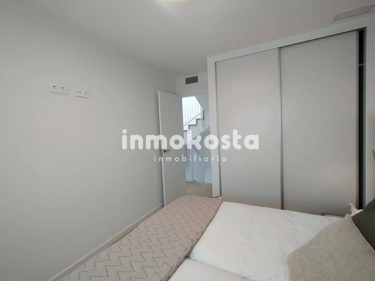 4 Zimmer Villa zu verkaufen in La Nucia mit Pool Garage - 427.000 € (Ref: 8093526)