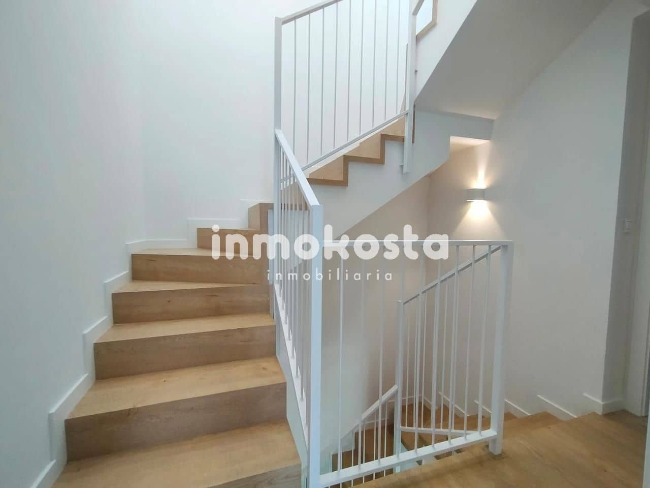 4 Zimmer Villa zu verkaufen in La Nucia mit Pool Garage - 427.000 € (Ref: 8093526)