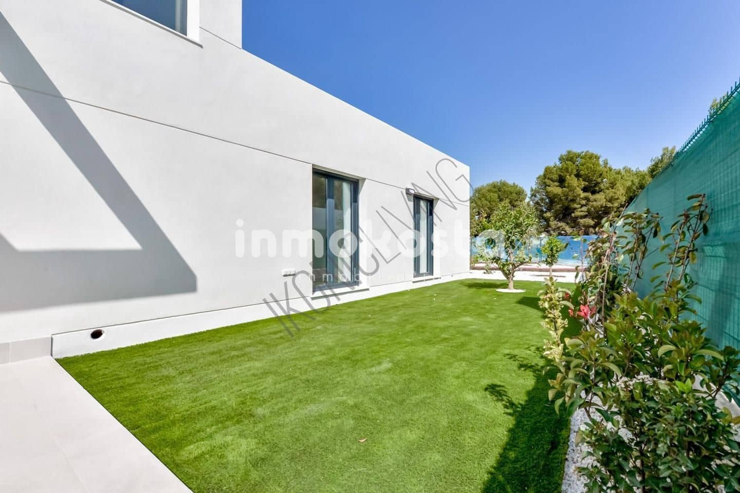 Chalet de 3 habitaciones en Finestrat en venta con piscina - 595.000 € (Ref: 9618000)