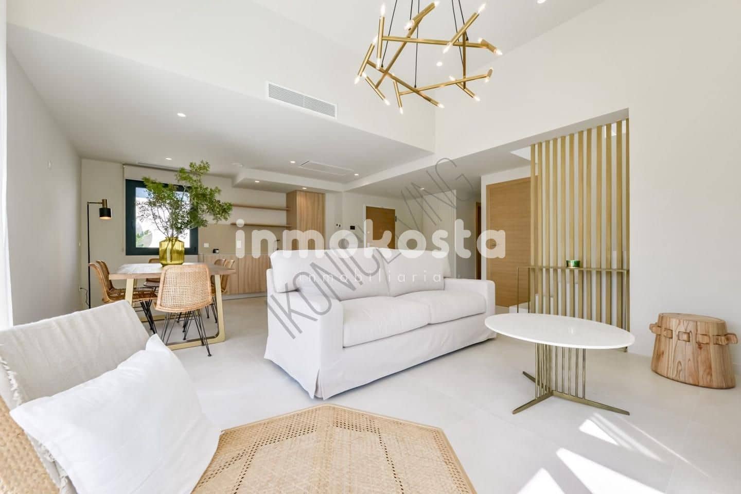 Chalet de 3 habitaciones en Finestrat en venta con piscina - 595.000 € (Ref: 9618000)