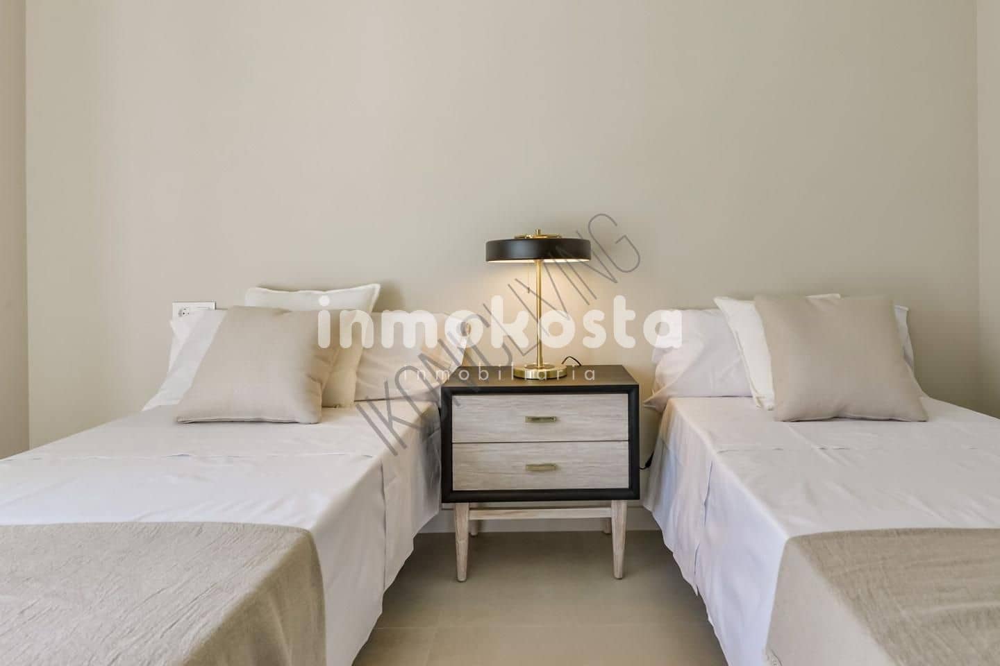 Chalet de 3 habitaciones en Finestrat en venta con piscina - 595.000 € (Ref: 9618000)