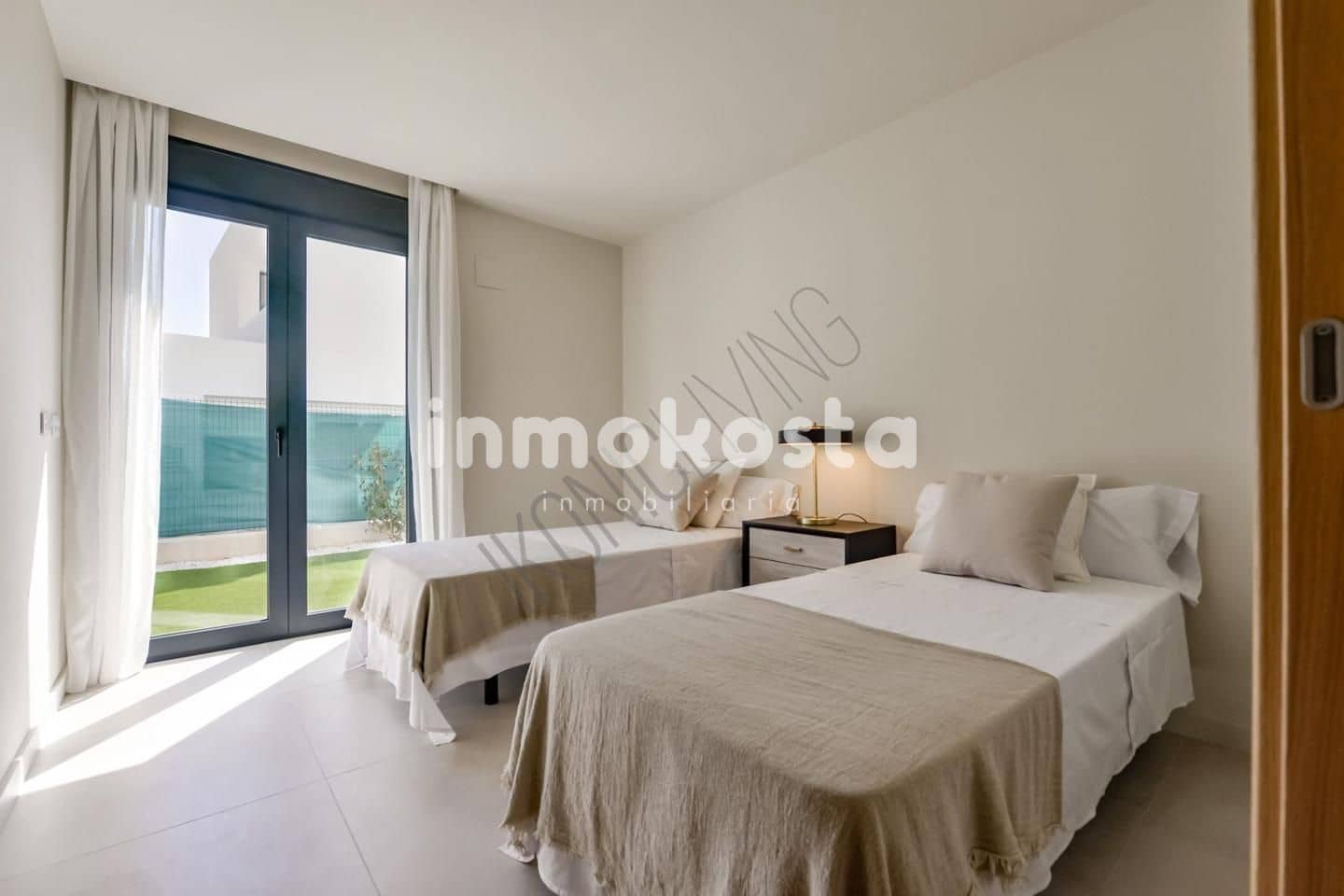 Chalet de 3 habitaciones en Finestrat en venta con piscina - 595.000 € (Ref: 9618000)