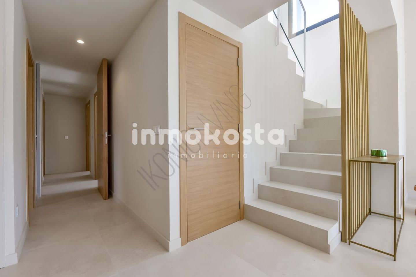 Chalet de 3 habitaciones en Finestrat en venta con piscina - 595.000 € (Ref: 9618000)