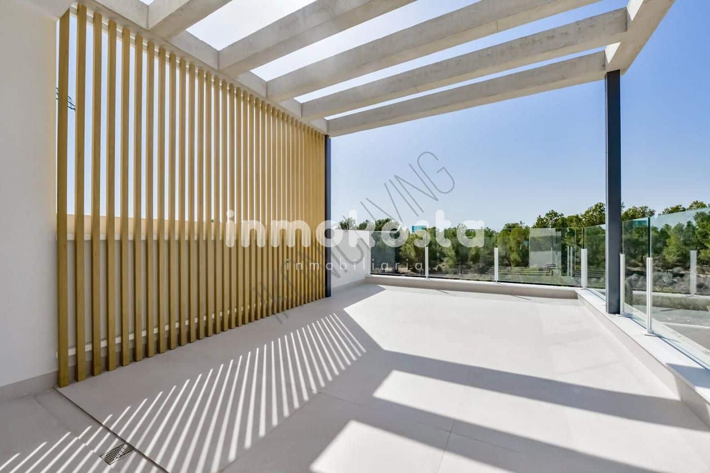 Chalet de 3 habitaciones en Finestrat en venta con piscina - 595.000 € (Ref: 9618000)