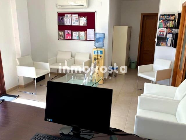 Local Comercial en Pueblo - Urbanizaciones, Alfaz del Pi / L'Alfàs del Pi en venta - 135.000 € (Ref: 9618001)