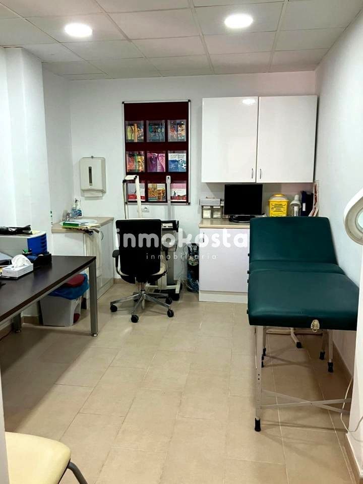 Local Comercial en Alfaz del Pi / L'Alfàs del Pi en venta - 135.000 € (Ref: 9618001)